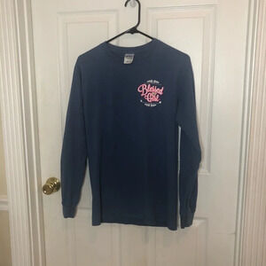 Gildan women’s long sleeve pullover size sm